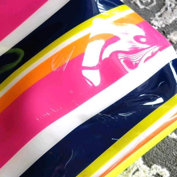 Nine West beach rainbow tote - Picture 5 of 8